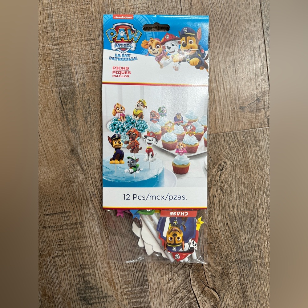 NWT Paw Patrol 12 piece cake/cupcake toppers